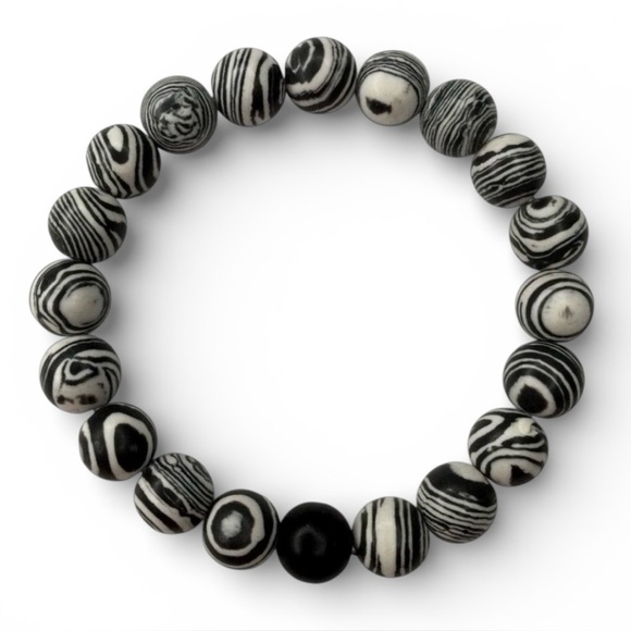 🦋 Handmade Black & White Malachite 8 mm Beaded Stretch Bracelet - Picture 2 of 8